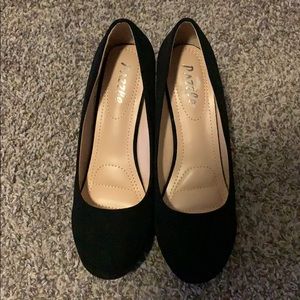 NWOT Black Wedges